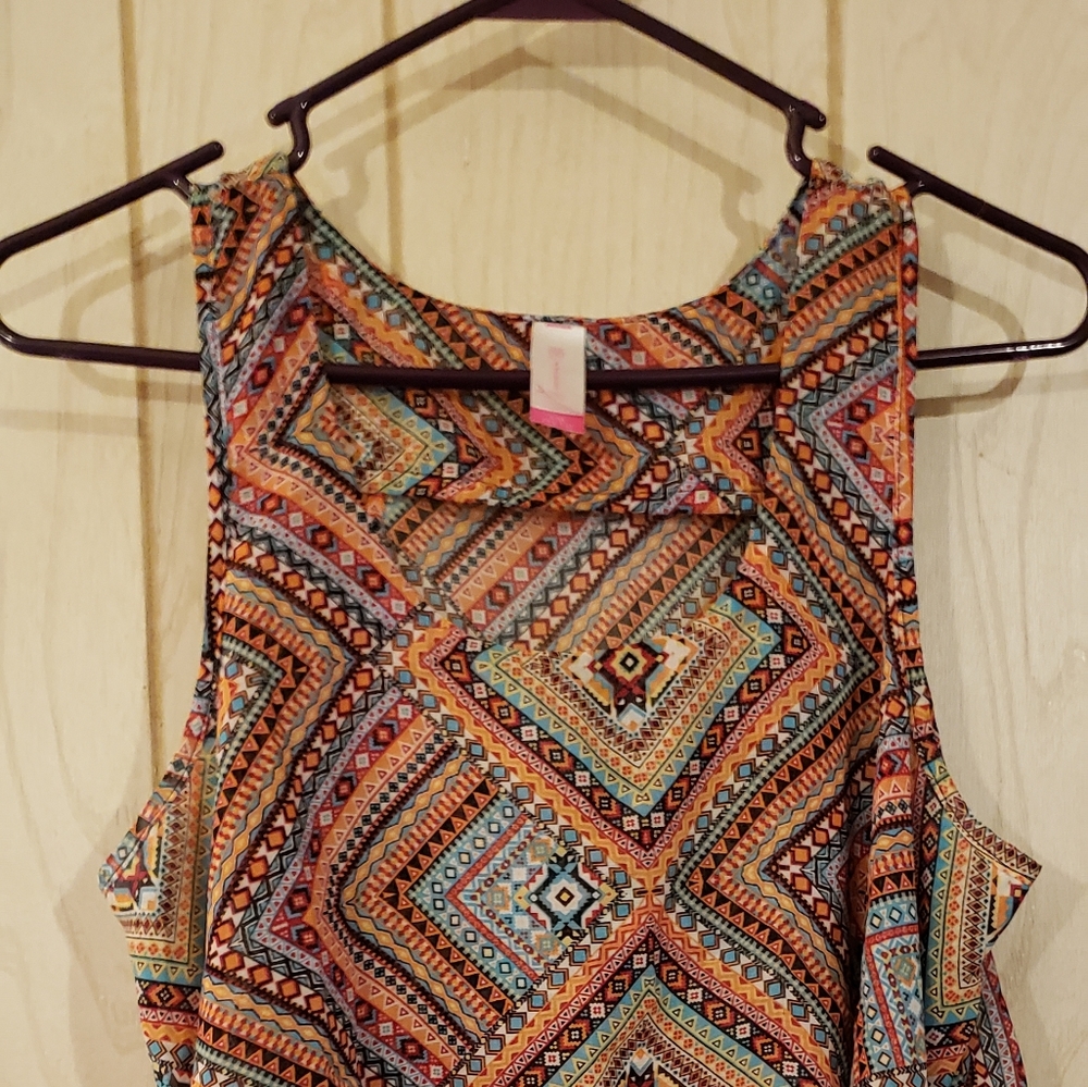 No boundaries top